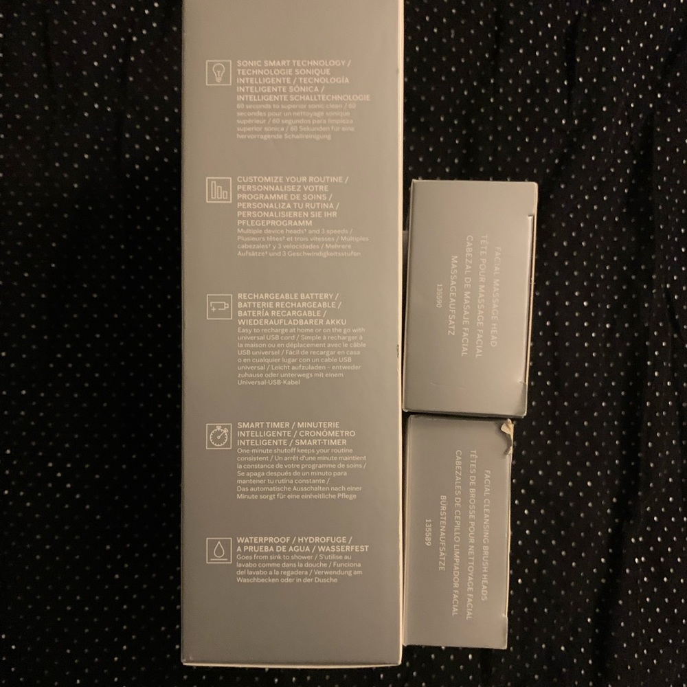 Mary Kay Skinvigorate Sonic Skin Care System and Cleansing/Massage Heads - Picture 6 of 9